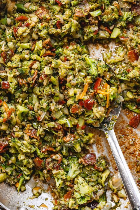 Broccoli Bacon Side Dish, Broccoli And Bacon Recipes, Bbq Side Dish Recipes, Broccoli Skillet, Bacon Broccoli, Recipe Broccoli, Broccoli Bacon, Oven Roasted Asparagus, Bbq Sides