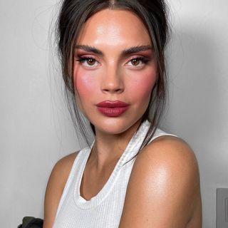 Makeup Artist Patrick Ta (@patrickta) • Instagram photos and videos Spring Lipstick Colors, 70’s Makeup, Unique Lipstick Colors, Monochromatic Makeup Looks, Pale Pink Lipstick, Mauve Makeup, Monochromatic Makeup, Daytime Makeup, Best Lipstick Color