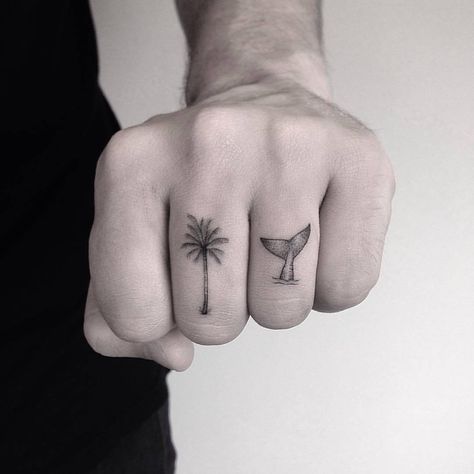 2,131 Me gusta, 10 comentarios - @tattooselection en Instagram: "Tattoo Artist @marabou_ttt" Tree Tattoo Finger, Bonsai Tree Tattoos, Origami Tattoo, See Tattoo, Tattoo Finger, Tattoo Tree, Small Palm Trees, Finger Tats, Whale Tattoos