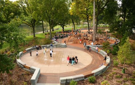 Circular public gathering space Sell House, Outdoor Gathering Space, Landscape City, Pocket Park, Children Park, Park Landscape, Park Playground, Landscape Design Plans, Playground Design