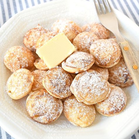 Poffertjes Recipe, Mini Pancakes, Dutch Recipes, Food Stall, Snacks Für Party, High Tea, Street Food, Food Inspiration, Sweet Recipes