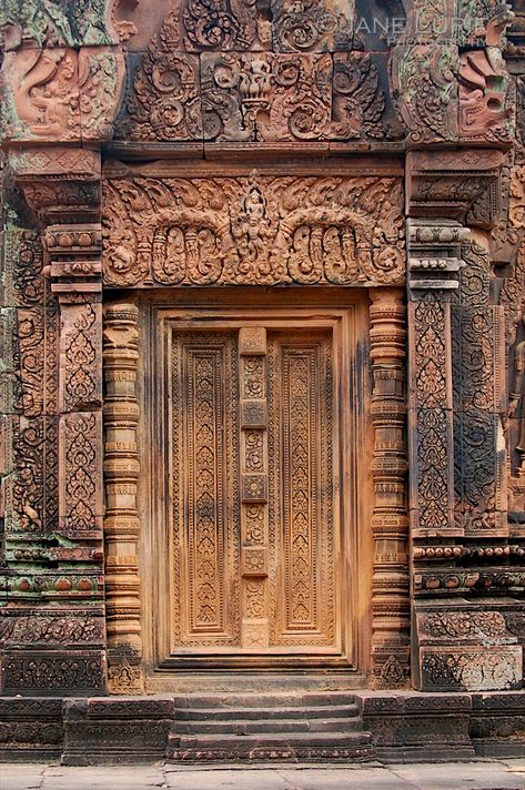 Ancient Door, Banteay Srey Temple, Cambodia Blind Door, Ancient Doors, Temple Entrance, Temple Door, Old Temple, Interesting Doors, Traditional Front Doors, Ceiling Domes, Modern Entrance Door