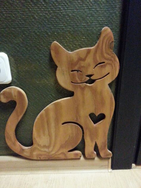 Tre Kunst, Valentine Quotes, Diy Holz, Wooden Cat, Explosion Box, Scroll Saw Patterns, Creative Furniture, Wooden Animals, Baby Nursery Decor