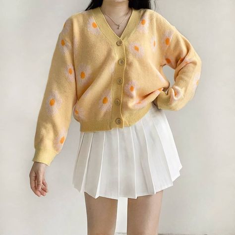 Honeycore Aesthetic Outfits, Yellow Cardigan Outfit, Yellow Cardigan Outfits, Soft Dresses, Outfit Korean Style, Looks Pinterest, Cardigan Outfit, Stylish Hoodies, Yellow Cardigan