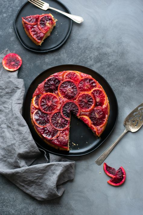 Blood Orange Upside Down Cake - Light and fluffy with a surprise crumb layer on the bottom, and a luscious layer of juicy blood oranges on top! Easy to make but it will completely wow anyone who lays eyes on it! #bloodorangerecipes #dessertrecipes #cakerecipes #winterdessert #springdessert #bluebowlrecipes | bluebowlrecipes.com Blood Orange Dessert, Orange Upside Down Cake, Blood Orange Cake, Blood Orange Recipes, Leftover Cake, Spring Desserts, Crumb Topping, Orange Recipes, Orange Cake