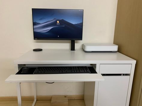 3 hacks to make your Micke Desk more useful - IKEA Hackers Computer Table Design Ideas, Ikea Work Desk, Ikea Small Desk, Ikea Office Table, Bjursta Table, Scandinavian Style Desk, Ikea Computer Desk, Ikea Micke Desk, Ikea Micke