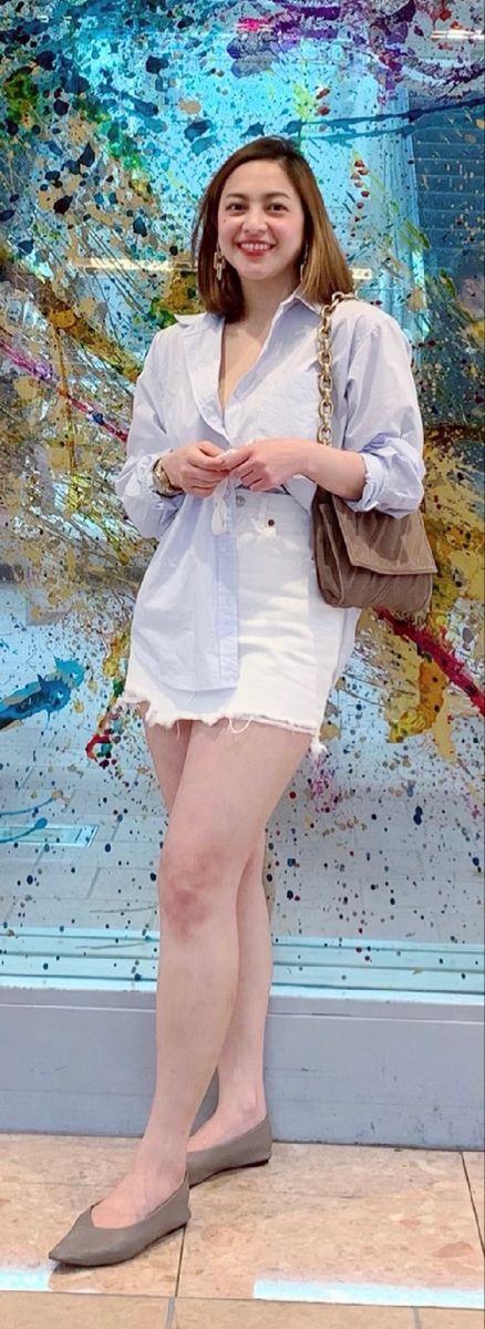 #whitedenimskirt #chainbag #poloshirt #fashion #springoutfit #spring2021 Denim Skirt Outfit Women, Polo And Skirt Outfits, Denim Skirt Outfit, Polo Outfit, Denim Skirt Outfits, White Denim Skirt, White Polo, Outfit Women, Skirt Outfit