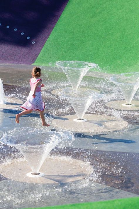 Landscaping Water Feature, Playgrounds Architecture, Playground Landscaping, Water Architecture, Water Sculpture, Taman Air, Urban Playground, Water Playground, Indoor Water Fountains