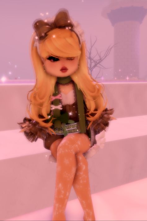 #RoyaleHighOutfit #RoyaleHighOutfitIdeas #Roblox #DressUp #Cosplay #RolePlay #Ideas #MakeUp #Fashion #Girl #Y2K #Preppy #SunsetIsland #Photoshoot Lacey Scarf, Calendar Day, Royale High, Advent Calendar, Advent, Quick Saves