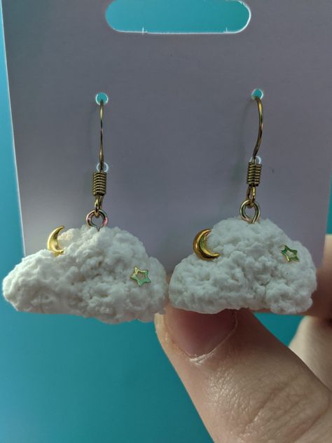 Clay Cloud, Cloud Fashion, Cloud Earrings, Earring Inspo, Clay Making, Cotton Clouds, Earrings Aesthetic, How To Make Clay, Pasta Flexible