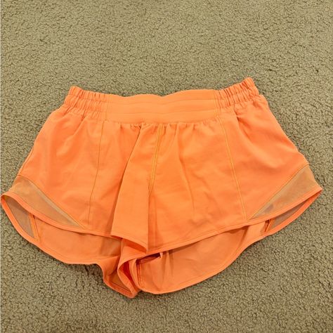 Size 6 - Never Worn Perfect Condition Lululemon Shorts Orange, Preppy Bottoms, Orange Lululemon Shorts, Lululemon Clothes, Fitness Fashion Active Wear, Lululemon Outfit, Lulu Lemon Shorts, Preppy Outfits For School, Preppy Tops