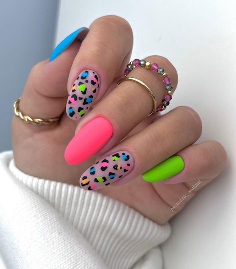 15 Best Neon Nails to Inspire You Tiger Nails, Cheetah Print Nails, Neon Nail Designs, Leopard Print Nails, Colorful Nails, Leopard Nails, Animal Print Nails, Neon Nails, Dipped Nails