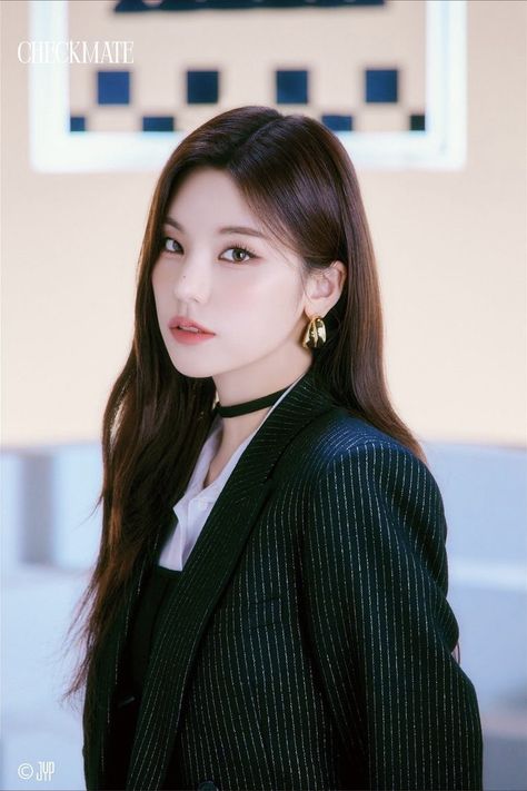 ITZY Yeji Checkmate Yeji Pics, Fairytale Photoshoot, Itzy Yeji, Korean Celebrities, Korean Pop, New People, Face Claims, World Tour, First World