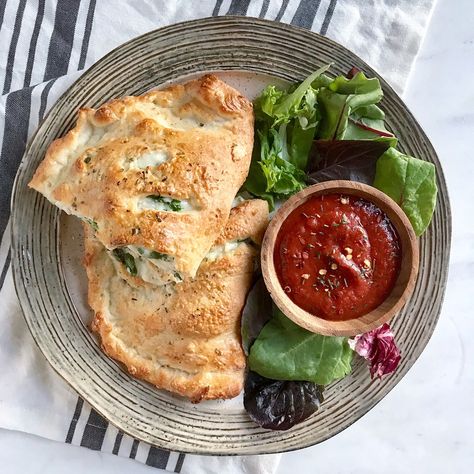 Spinach & Chicken Calzone with Easy Two-Ingredient Dough - 9 Weight Watchers Smart Points | Rachelshealthyplate.com Calzone Dough, Chicken Calzone, 2 Ingredient Dough, Spinach Chicken, Calzone Pizza, Healthy Plate, Chicken Spinach, Ww Points, Gooey Cheese