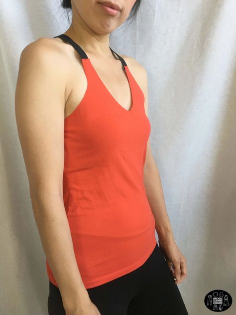 Tank Top Diy, No Sew Refashion, T Shirt Reconstruction, Shirt Alterations, Shirt Upcycle, Shirt Transformation, T Shirt Upcycle, Tank Tops Diy, Diy Cut Shirts