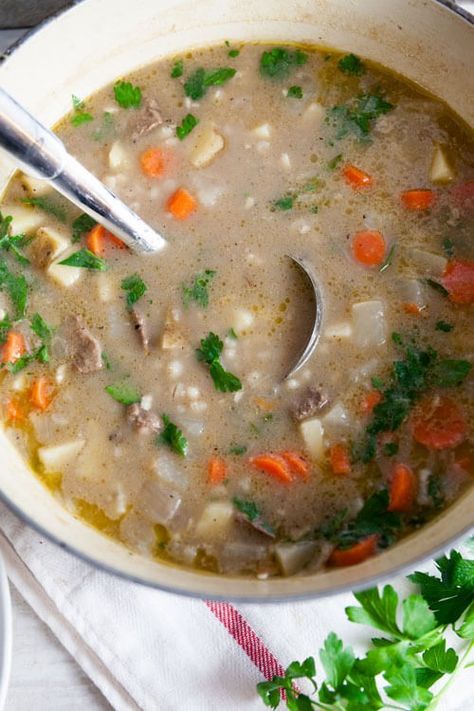 This Irish lamb and barley soup is even better the next day! Get the recipe plus a menu for a soup-themed dinner party. ~ https://www.healthy-delicious.com Soup With Turnips, Brothy Soup, Lamb Soup, Easy Healthy Soup, Hearty Soup Recipes, Vegetable Soup Healthy, Gourmet Dinner, Turnips, Barley Soup