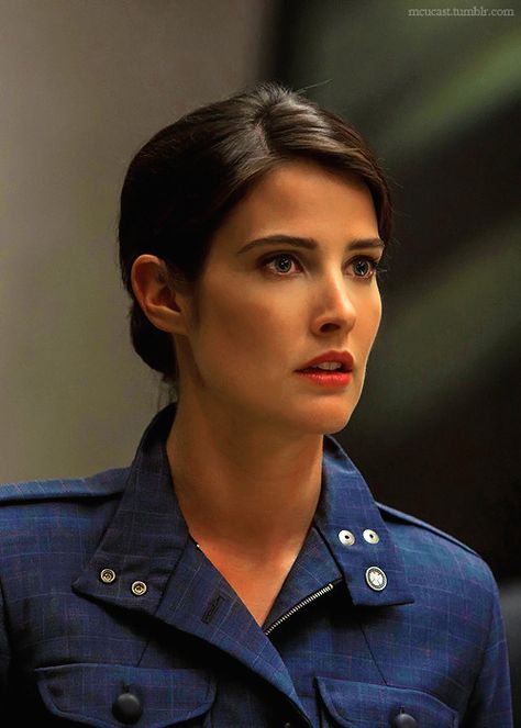 MCU cast photos Cobie Smulders Avengers, Coby Smulders, Colbie Smulders, Mcu Women, 80s Guys, Robin Scherbatsky, Maria Hill, Mcu Cast, Cobie Smulders