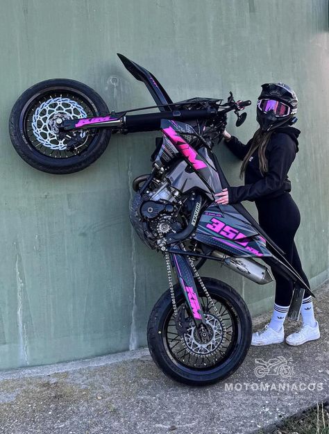 Kawasaki Dirt Bikes, Ktm Enduro, Custom Dirt Bike, Ktm Supermoto, Yamaha Dirt Bikes, Tmax Yamaha, Dirt Bike Gear, Motocross Love, Cool Dirt Bikes