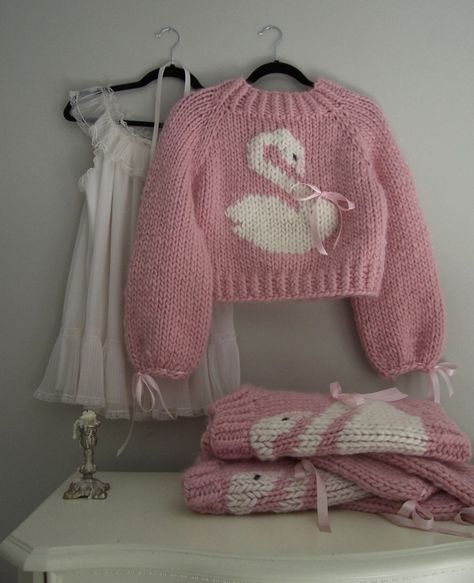 Swan Sweater, Pink Swan, Baby Embroidery, White Swan, Fall Fits, Cute Sweaters, Baby Sweaters, Dream Clothes, Crochet Fashion