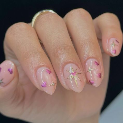 Valentines day chrome heart nails, gelx. February Nails Ideas Chrome, Valentines Chrome Nails Designs, Vday Fit Ideas, Short Valentines Day Nails Chrome, Floral Valentines Nails, Opal Valentines Nails, Chrome Vday Nails, Valentines Themed Nails, Girly Valentines Nails