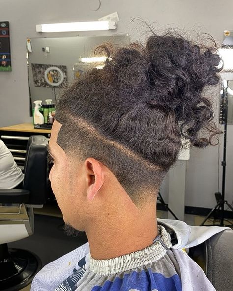 Mid Taper, Taper Fade Curly Hair, Fade Haircut Styles, Afro Hairstyles Men, Edgars Haircut, Black Hair Short Cuts, Cornrow Hairstyles For Men, Taper Fade Haircut, Faded Hair