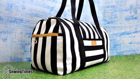 DIY Weekend Duffel Bag Gym Bag Diy, Duffle Bag Tutorial, Diy Duffle Bag, Duffel Bag Pattern, Weekender Bag Pattern, Duffle Bag Patterns, Denim Bag Diy, Bag Template, Leather Weekender Bag