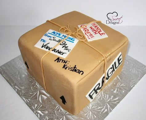 Moving Box Cake                                                                                                                                                                                 More Moving Cake Ideas, Moving Party Ideas, Moving Cake, Leaving Cake, Goodbye Cake, Housewarming Cake, Moving Party, Farewell Cake, Housewarming Party Ideas