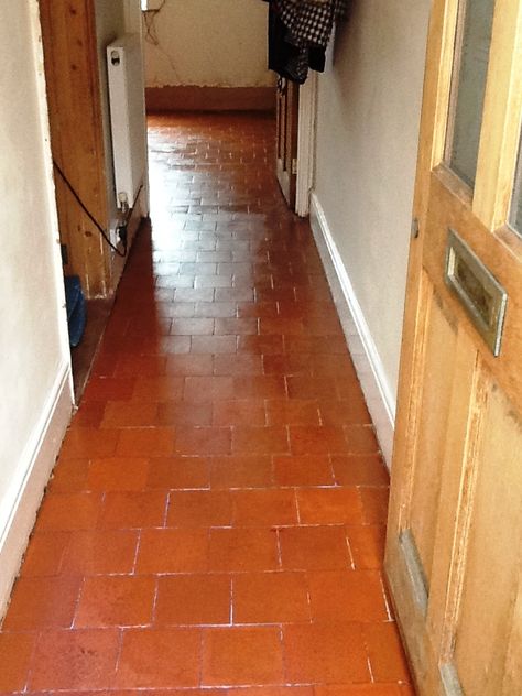 Red Quarry Tiles Hallway, 1930s Hallway Ideas, Red Tile Floor, Quarry Tile Floor, Cottage Lounge, Floor Restoration, Tiled Hallway, Quarry Tiles, Tiled Floor