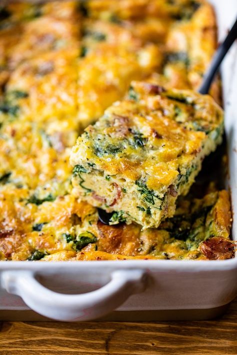 Spinach Breakfast Casserole, Vegetarian Breakfast Casserole, Spinach Breakfast, Healthy Breakfast Casserole, Cheese Breakfast, Broccoli Cheese, Skinny Taste Recipes, Spinach And Feta, Food Tasting