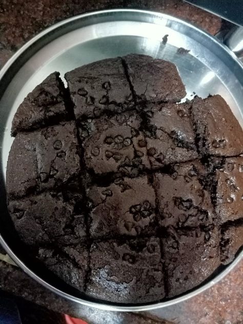 Vegetable Crockpot Recipes, Cake Snap, Choco Chips Cake, Indian Fast Food, Cake Homemade, Oreo Ice Cream, Homemade Chocolate Cake, Snap Snapchat, Homemade Cake