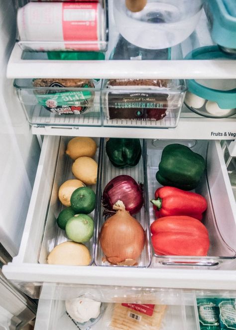 Fridge Organization Containers, Fridge Organization Hacks, Produce Containers, Pretty In The Pines, Frozen Fruit Smoothie, Produce Storage, Deli Turkey, Fridge Organisers, Vegetable Storage