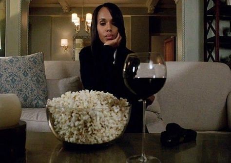 When all you want is wine and popcorn, Olivia Pope knows how to do it right! Scandal | Camille wine glass | Popcorn | Yum!! Olivia Pope Style, Olivia And Fitz, Olivia Pope, Wine Wednesday, Kerry Washington, Creative Lifestyle, Wine Drinks, Scandal, Popcorn