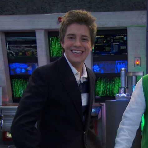 Chase Davenport Season 1, Chase Davenport Icons, Lab Rats Chase, William Brent, Disney Nostalgia, Chase Davenport, Billy Unger, Mighty Med, Preppy Boys