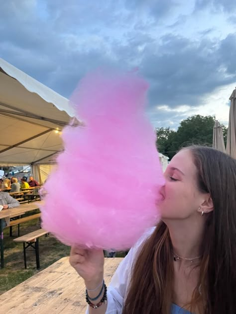 pink cotton candy candy floss festival summer Vanellope Von Schweetz Aesthetic, Candy Edit, Cotton Candy Aesthetic, Hair At Night, Candy Photography, Cute Picture Ideas, Vanellope Von Schweetz, Girl Sleepover, Beach Read