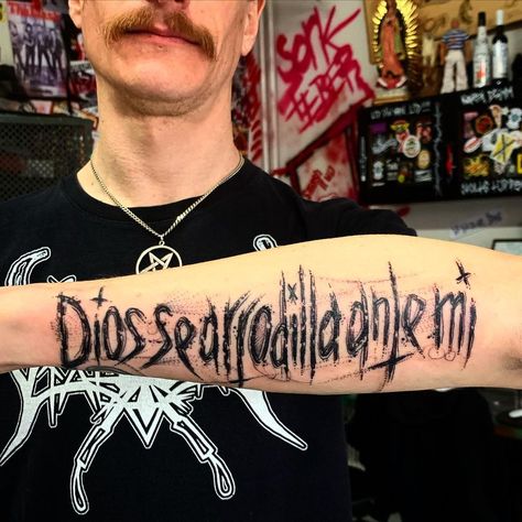 157 mentions J’aime, 6 commentaires - Micke (@stoltatuppentattoo) sur Instagram : "A lot of fun with @gacy_wayne_johnson 💪💯 #lettering #shitty #pereriksson #tattoo #falun thanx man" Per Eriksson, Ghost Members, Ghost Unmasked, Unmasked Ghouls, Sodo Ghoul, Ghost Album, Ghost Band, Band Ghost, Ghost And Ghouls