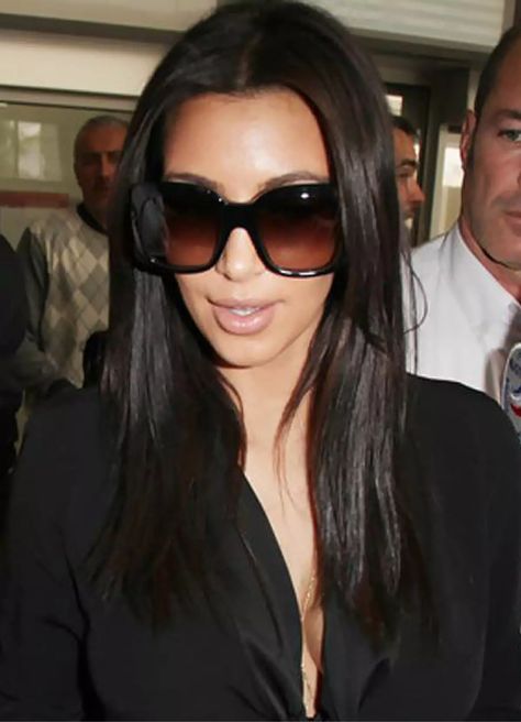 Kim Kardashian Sunglasses, Glasses For Oval Faces, Le Specs Sunglasses, Celebrity Sunglasses, Best Sunglasses, All Face Shapes, Dark Sunglasses, Sunglasses Outfit, Eyewear Trends