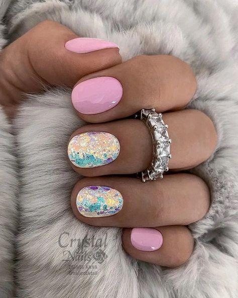 Hen Party Nails Art, Hen Party Nail Ideas, Bachelorette Party Nails Pink, Bachlorette Party Nails For Bride, Bachelorette Weekend Nails, Bachelorette Party Nail Ideas, Hens Party Nails, Bachelorette Nail Ideas Bride, Short Nail Designs Round