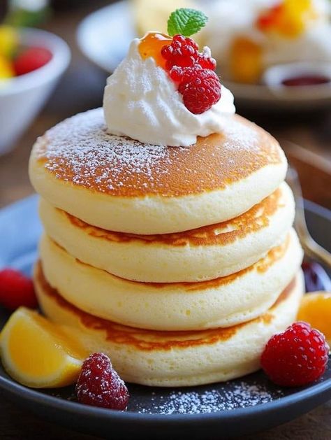 Pancakes Aesthetic, Soufflé Pancakes, Souffle Pancakes, Fluffy Pancakes, Sugar Maple, Low Carb Meals Easy, Julia Child, Pancake Recipe, White Vinegar