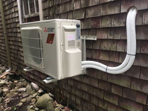 Ductless Heating And Cooling, Ductless Heat Pump, Ductless Air Conditioner, Central Ac, Refrigeration And Air Conditioning, Ductless Mini Split, Solar Power Diy, Hvac Unit, Beach House Design