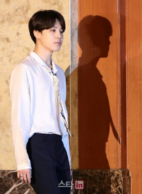 Jimin -BTS Jimin Shadow, Jimin Walking, A Prince, Busan, Record Label, Kim Seokjin, Bts Jimin, Korean Singer, Park Jimin