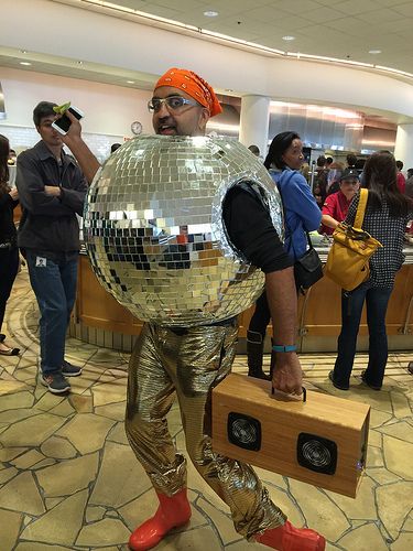 Disco Ball at Apple Cafeteria Disco Ball Costume Makeup, Disco Ball Costume Pregnant, Disco Ball Fashion, Disco Ball Halloween Costume, Disco Ball Sunglasses, Halloween Brunch, Dino Costume, Disco Costume, Halloween 2014