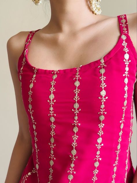 Short Kurti Aesthetic, Desi Kurti, Kurti Aesthetic, Simple Indian Suits, Pink Kurti, Indian Dress Up, Cute Cheap Outfits, Trendy Outfits Indian, Modest Casual Outfits