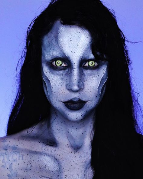 Creepy Mermaid Makeup, Scary Siren Makeup, Siren Makeup Halloween, Dark Siren Makeup, Mermaid Fantasy Makeup, Dark Siren Costume, Siren Makeup Mermaid, Scary Siren, Evil Siren