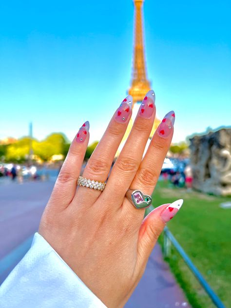 Paris Acrylic Nails, Paris Style Nails, Trip Nails Ideas, Nails For Paris Trip, Europe Trip Nails, Europe Nails Travel, Nails For Paris, Paris Nails Designs, Nails For Europe Trip