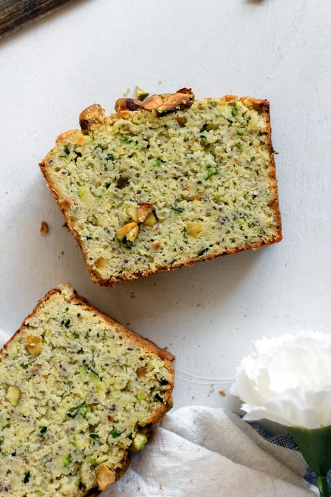 Paleo Zucchini Pistachio Bread (Gluten Free, Grain Free, Dairy Free) Paleo Sandwich Bread, Pistachio Bread, Paleo Zucchini, Zucchini Bread Recipe, Bread Breakfast, Healthy Zucchini, Breakfast Bread, Gluten Free Grains, Low Carb Paleo