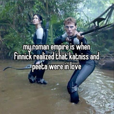 Katniss And Peeta Kiss, Peeta And Katniss Kiss, Peeta And Finnick, Finnick And Katniss, Katniss X Peeta, Peeta And Katniss, Hunger Games Jokes, Hunger Games Peeta, Hunger Games Memes