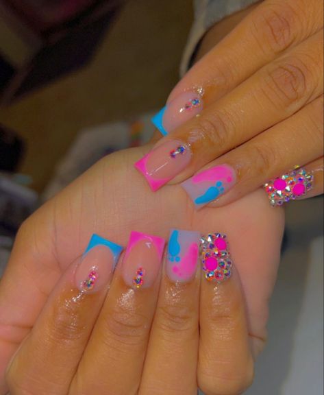 Gender Reveal Nail Ideas Acrylic, Gender Reveal Nails Ideas Short, Short Gender Reveal Nails, Gender Reveal Nails Short, Gender Reveal Nails Ideas Simple, Pink And Blue Nails Gender Reveal, Teal And Pink Nails, Gender Reveal Nails Ideas, Blue And Pink Nails