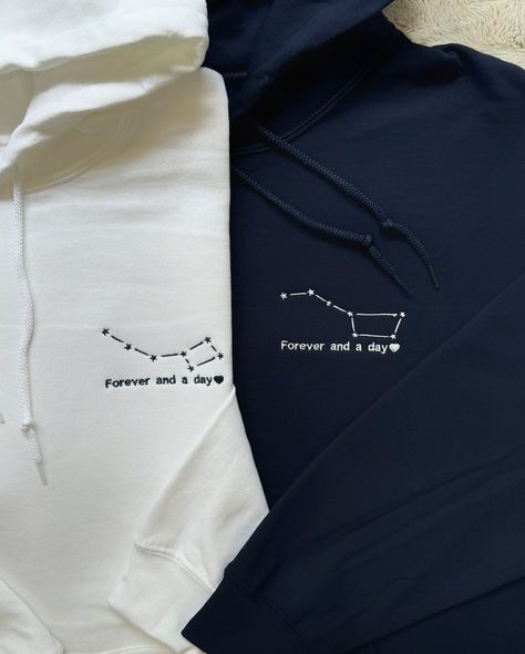 If they sent this to you, they wanna get matching hoodies🤭💕 Which one would you get?💖 This gift is something they will wear forever & when they wear it they’ll be reminded of how much love & appreciation you have for them🫶🏼 SHOP NOW~Link in bio<3 ~~ #anniversary #anniversarygift #gift #embroiderymachine #embroidery #custominitials #asmr #embroideryasmr #SmallBusiness #bfgiftideas #gfgiftideas #boyfriendgiftideas #girlfriendgiftideas #matchingcouplesoutfits #matchingcouples #matchingcoup... 3 Anniversary, College Photos, Graduation College, Hoodie Ideas, Matching Hoodies, Bf Gifts, Embroidery Hoodie, Custom Initials, Embroidered Hoodie