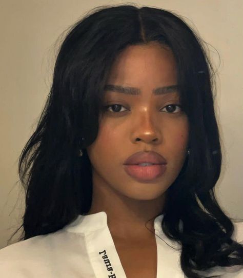 Fresh Face Makeup, Makeup For Black Skin, Black Hair Care, Dark Skin Makeup, Girl Inspiration, Box Braids Hairstyles, Girls Makeup, Pretty Makeup, Brown Skin