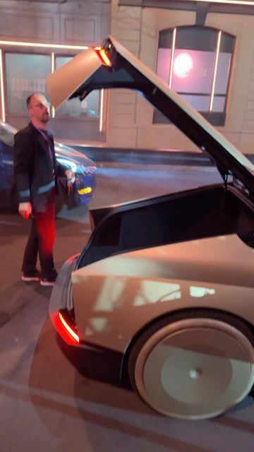 Tesla Owners Of Silicon Valley on Instagram: "Tesla Robotaxi trunk closure 

 #fyp #viral #tesla #tsla #robotaxi #teslarobovan #elonmusk #robovan #teslarobotaxi" Tesla Owner, Silicon Valley, Elon Musk, Tesla, Trunk, Cars, On Instagram, Instagram